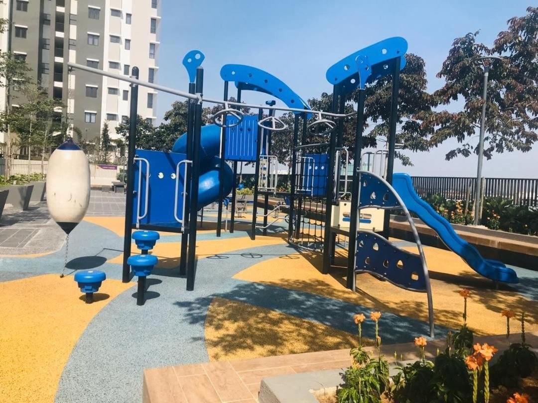 Tiara Imperio Studio 舒适和温暖环境适合情侣享受家的感觉 Kajang Kültér fotó