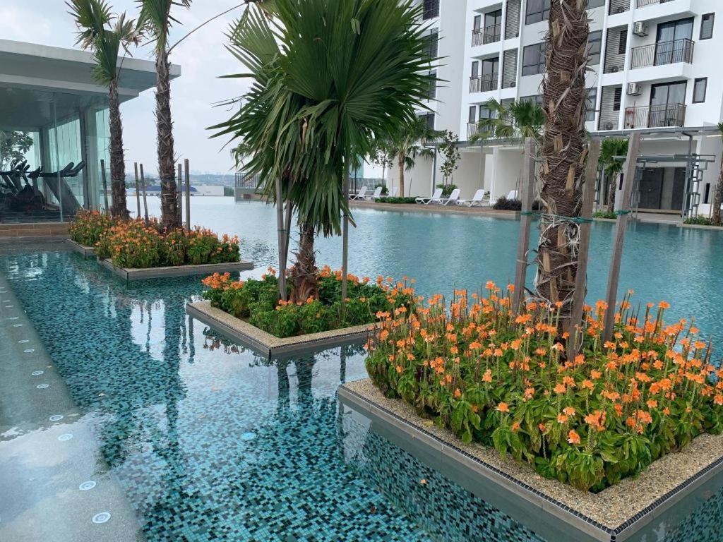 Tiara Imperio Studio 舒适和温暖环境适合情侣享受家的感觉 Kajang Kültér fotó
